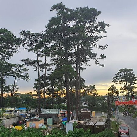 Duy Hotel Da Lat Esterno foto