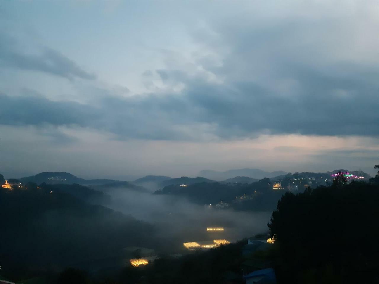 Duy Hotel Da Lat Esterno foto